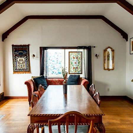 Beautiful, Historic Family Home Near Lake Merritt オークランド エクステリア 写真