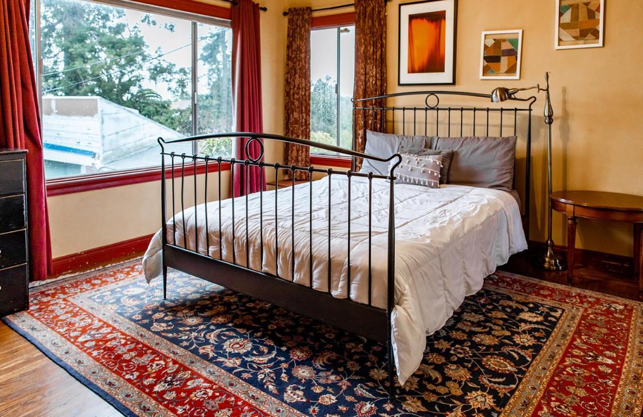 Beautiful, Historic Family Home Near Lake Merritt オークランド エクステリア 写真